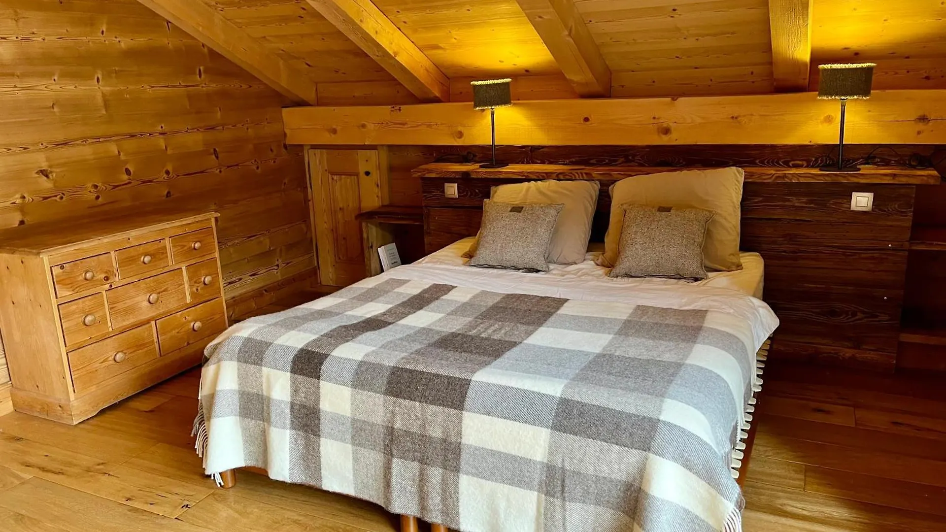Apartment Cosy Base To Ski The 3 Valleys Les Allues France